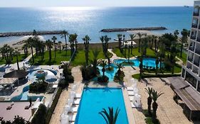 Sandy Beach Hotel & Spa